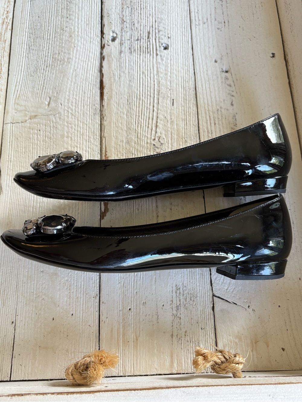 KATE SPADE $228 • fit like 6.5 • 2011 • Size 7 Black Patent Jewel Ballet Flats - Picture 4 of 12